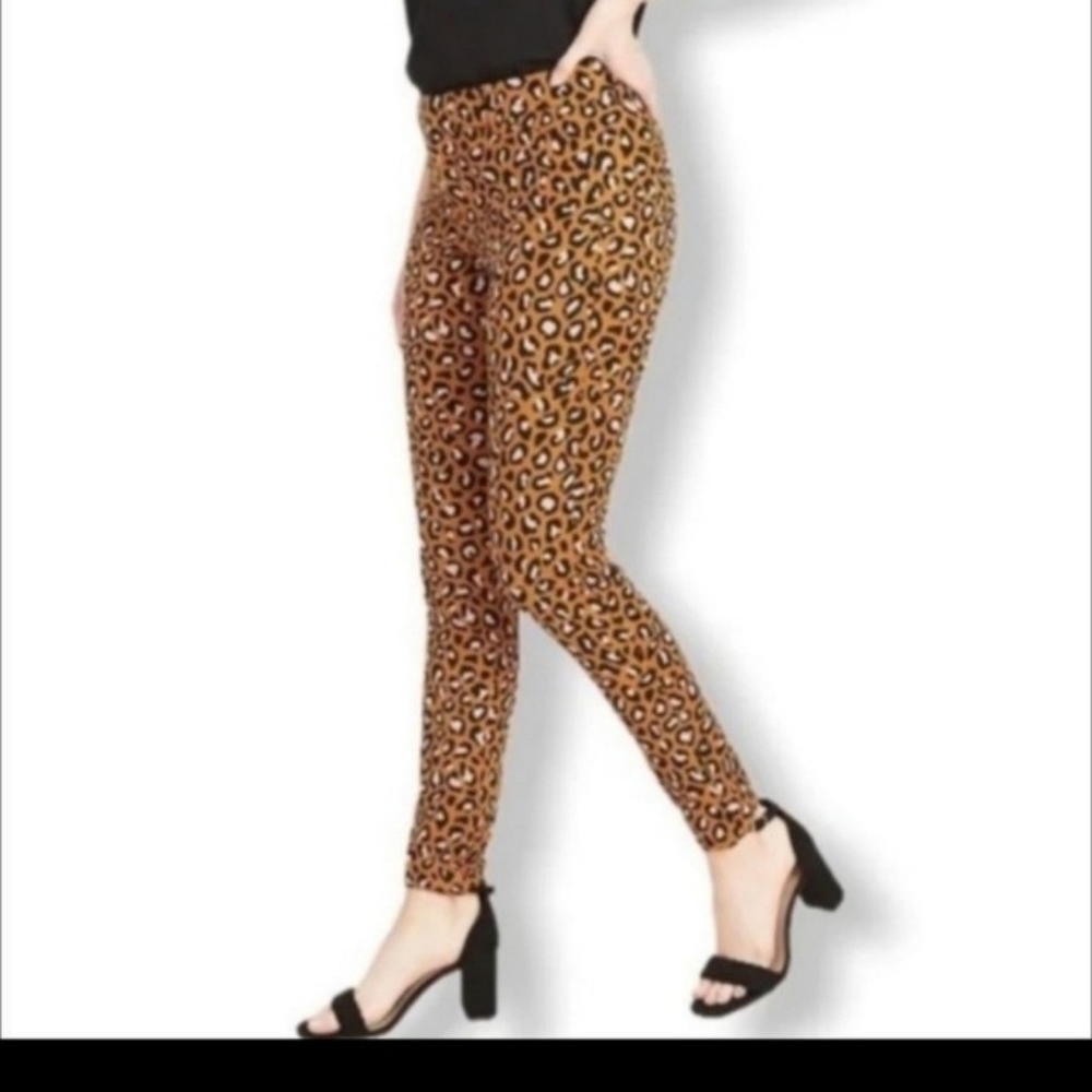 Old Navy Leopard Print Pixie Ankle Pants